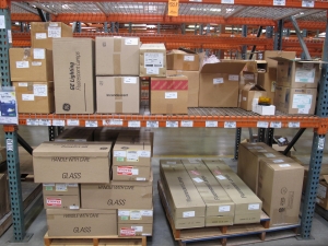 LOT TO INCLUDE: MISC. GE AND PHILLIPS FLUORESCENT, INCANDESCENT, AND HID LAMPS AND LIGHTING FIXTURES. LOADING & HANDLING FEE $15-4228